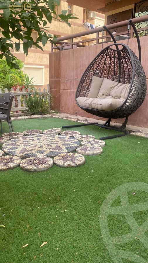 https://aqarmap.com.eg/en/listing/6228058-for-sale-cairo-new-cairo-lrhb-city-phase-4-mohammed-farid-st