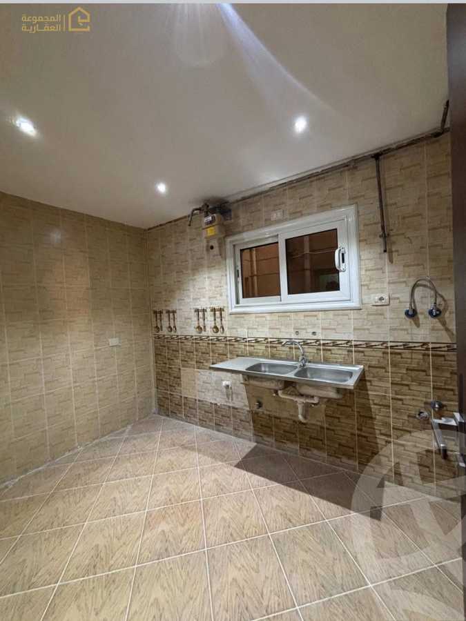 https://aqarmap.com.eg/ar/listing/6230497-for-rent-cairo-new-cairo-lrhb-city-phase-4-mohammed-farid-st
