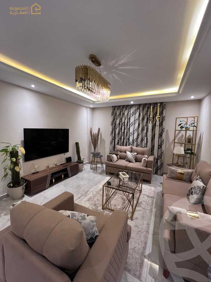 https://aqarmap.com.eg/ar/listing/6248544-for-rent-cairo-new-cairo-lrhb-city-phase-1-ahmed-rami-st