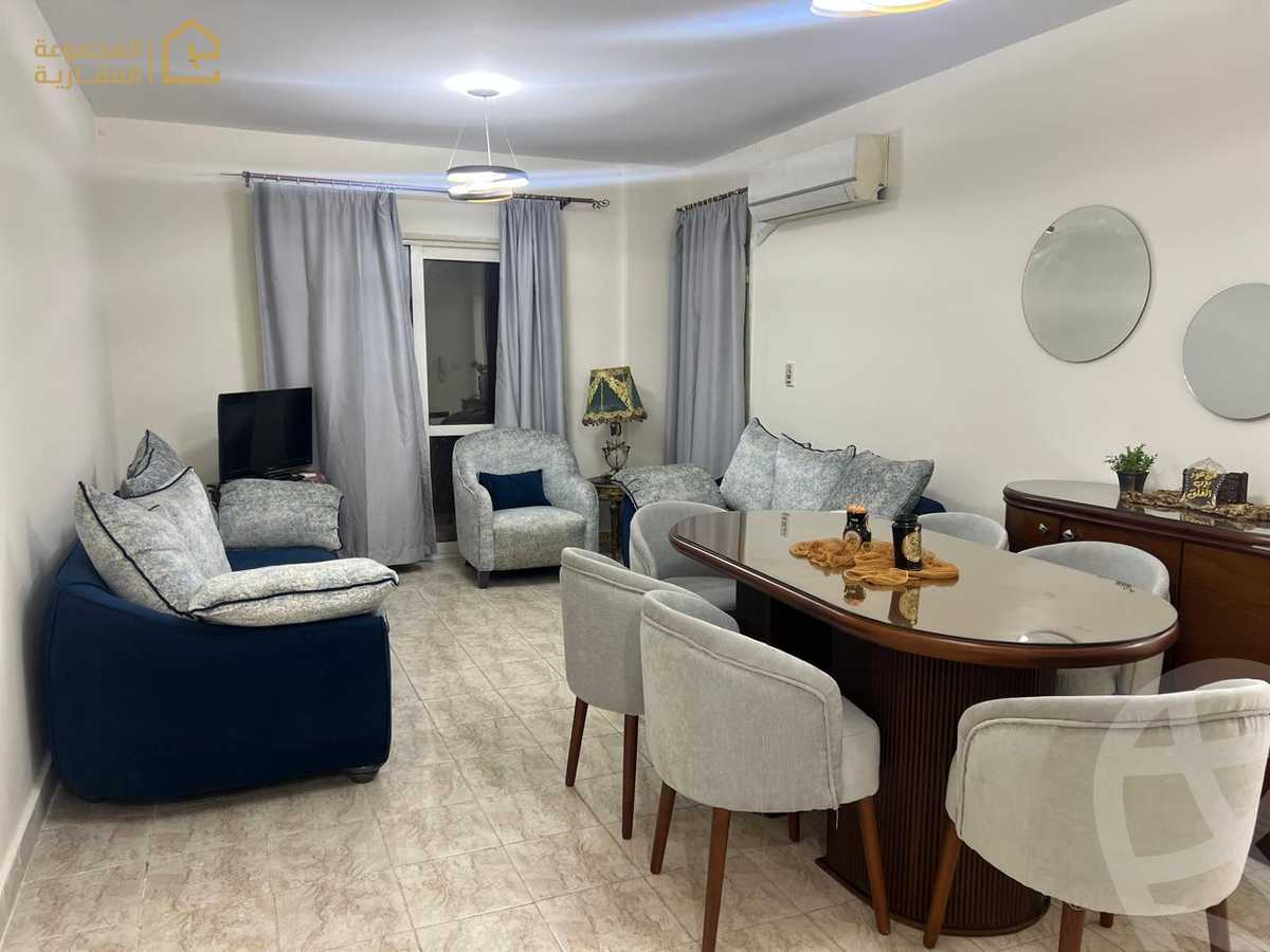 https://aqarmap.com.eg/ar/listing/6249286-for-rent-cairo-new-cairo-lrhb-city-phase-8