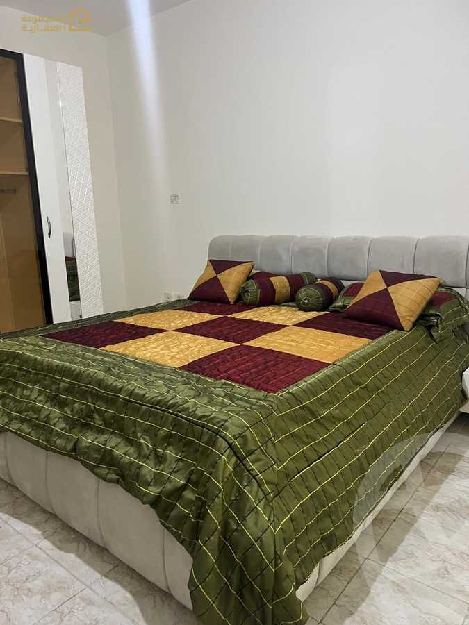 https://aqarmap.com.eg/ar/listing/6249286-for-rent-cairo-new-cairo-lrhb-city-phase-8