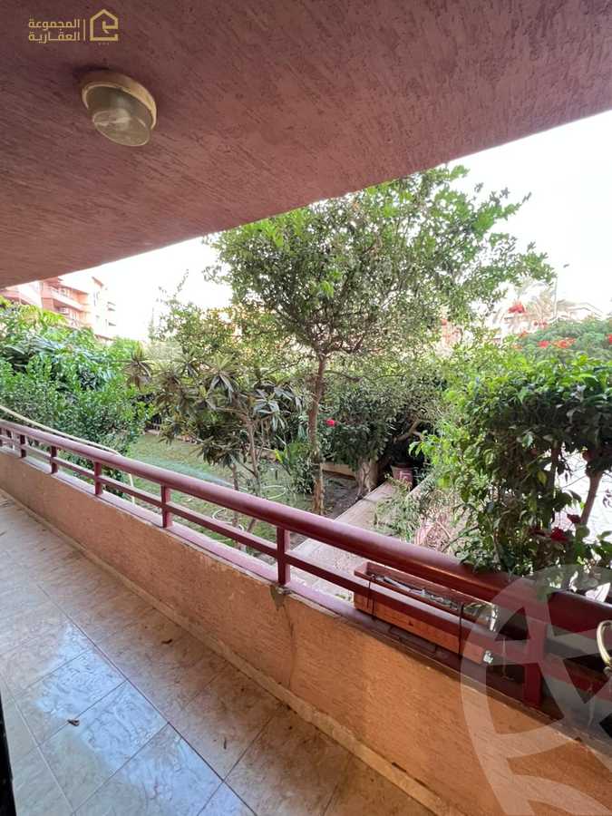 https://aqarmap.com.eg/ar/listing/6250157-for-sale-cairo-new-cairo-lrhb-city-phase-4-mohammed-farid-st