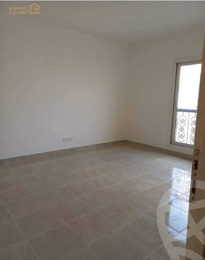 https://aqarmap.com.eg/ar/listing/6255031-for-sale-cairo-new-cairo-lrhb-city-phase-8