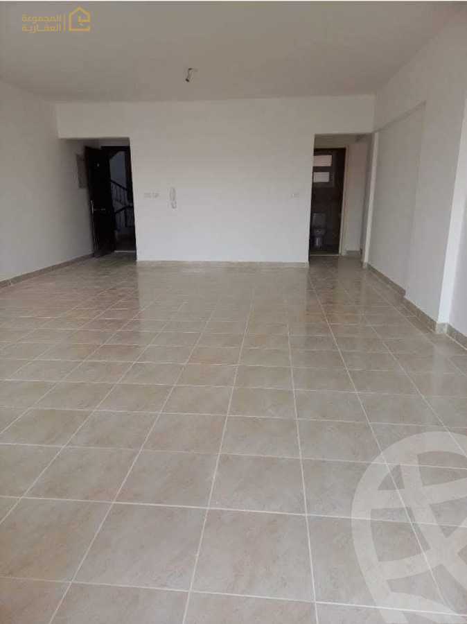 https://aqarmap.com.eg/ar/listing/6255031-for-sale-cairo-new-cairo-lrhb-city-phase-8