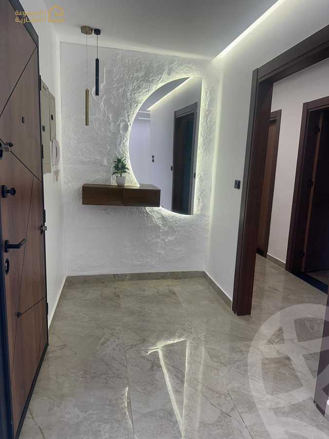 https://aqarmap.com.eg/ar/listing/6262073-for-sale-cairo-new-cairo-lrhb-city-phase-1-ahmed-rami-st