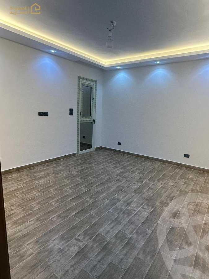 https://aqarmap.com.eg/ar/listing/6262073-for-sale-cairo-new-cairo-lrhb-city-phase-1-ahmed-rami-st