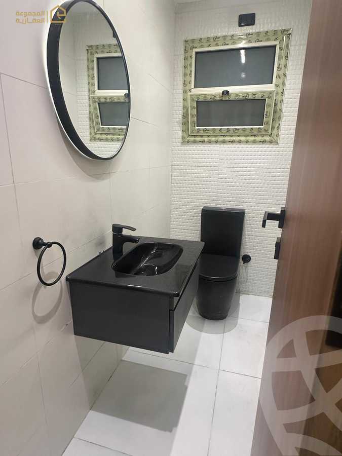 https://aqarmap.com.eg/ar/listing/6262073-for-sale-cairo-new-cairo-lrhb-city-phase-1-ahmed-rami-st