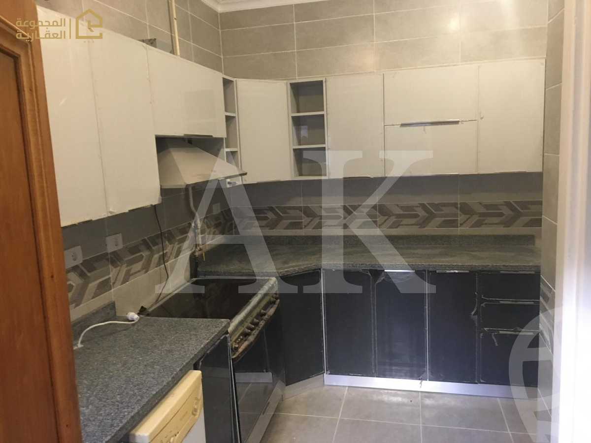 https://aqarmap.com.eg/ar/listing/6262927-for-sale-cairo-new-cairo-lrhb-city-phase-1-ahmed-rami-st