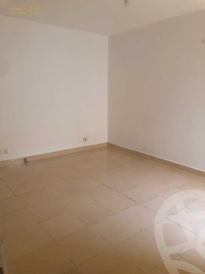https://aqarmap.com.eg/ar/listing/6273026-for-rent-cairo-new-cairo-lrhb-city-phase-8