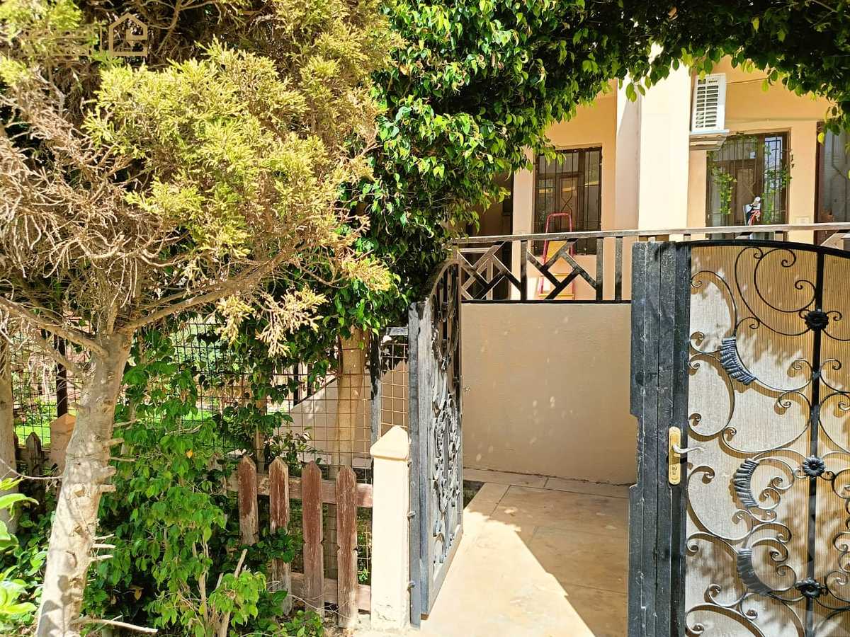 https://aqarmap.com.eg/en/listing/6282247-for-sale-cairo-new-cairo-lrhb-city-phase-5-talaat-mostafa-st