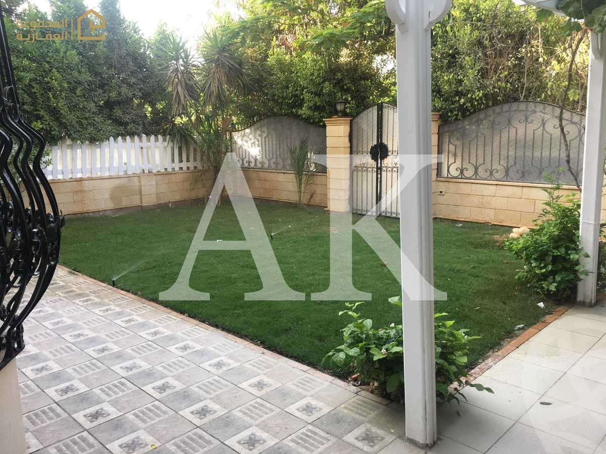 https://aqarmap.com.eg/en/listing/6282275-for-sale-cairo-new-cairo-lrhb-city-phase-1-ahmed-rami-st