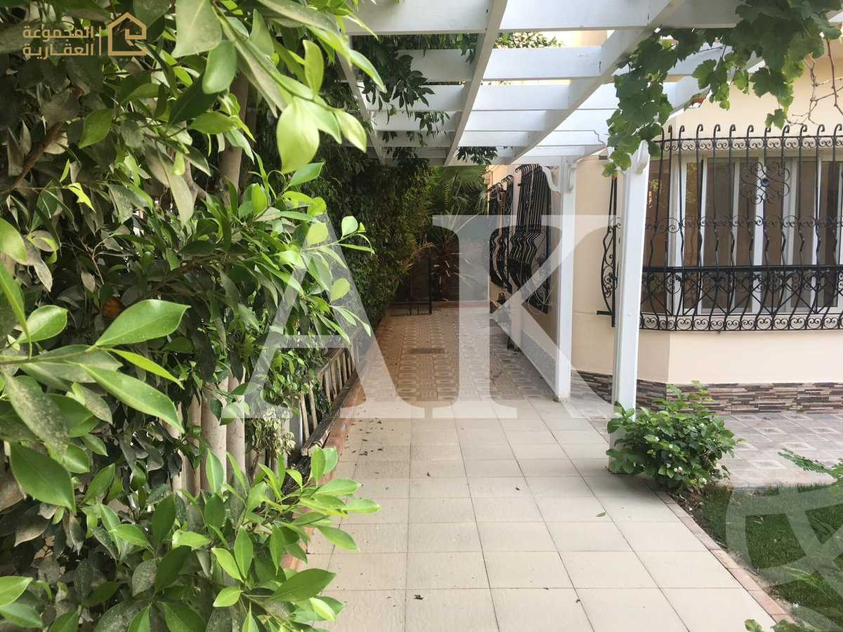 https://aqarmap.com.eg/en/listing/6282275-for-sale-cairo-new-cairo-lrhb-city-phase-1-ahmed-rami-st