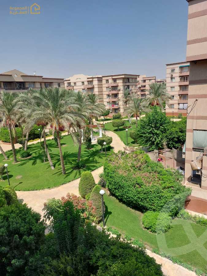 https://aqarmap.com.eg/ar/listing/6288978-for-sale-cairo-new-cairo-lrhb-city-phase-4-mohammed-farid-st
