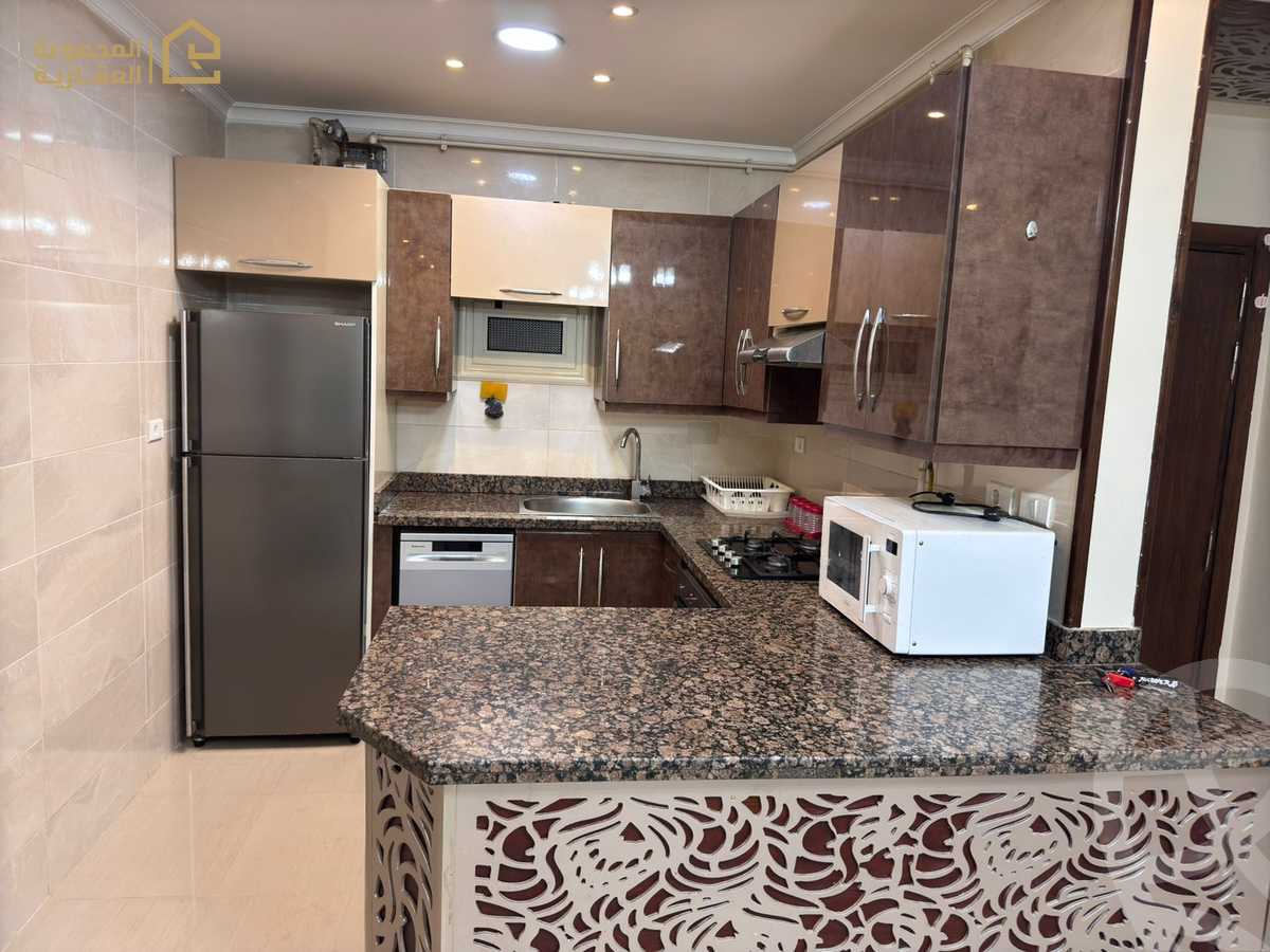 https://aqarmap.com.eg/en/listing/6289019-for-rent-cairo-new-cairo-lrhb-city-phase-1-ahmed-rami-st