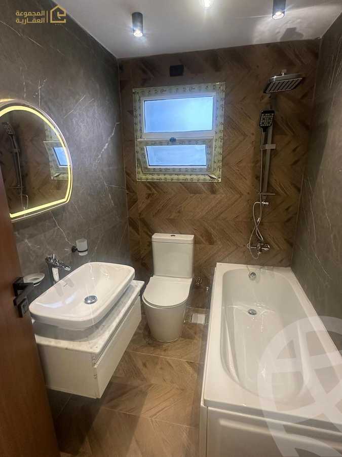 https://aqarmap.com.eg/en/listing/6296557-for-sale-cairo-new-cairo-lrhb-city-phase-1-ahmed-rami-st
