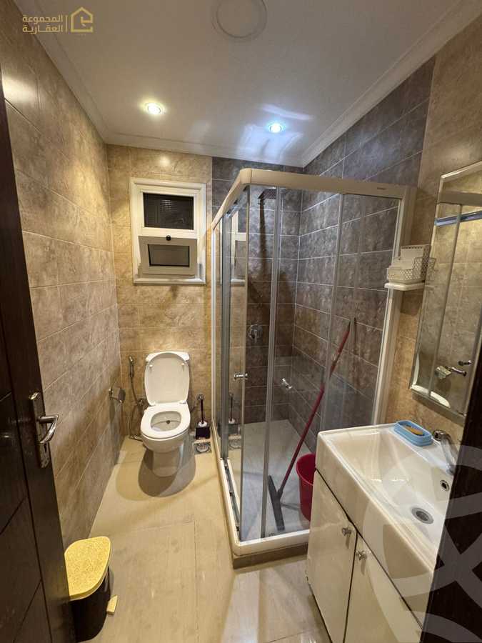 https://aqarmap.com.eg/ar/listing/6301090-for-rent-cairo-new-cairo-lrhb-city-phase-1-youssef-el-sebaey-st