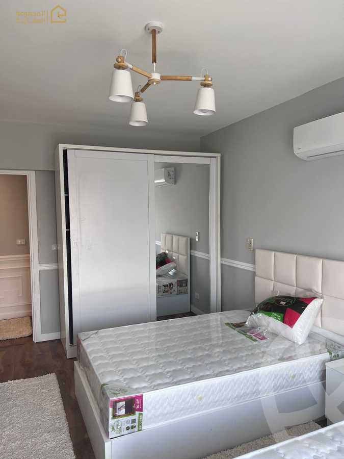 https://aqarmap.com.eg/en/listing/6301306-for-sale-cairo-new-cairo-lrhb-city-phase-8