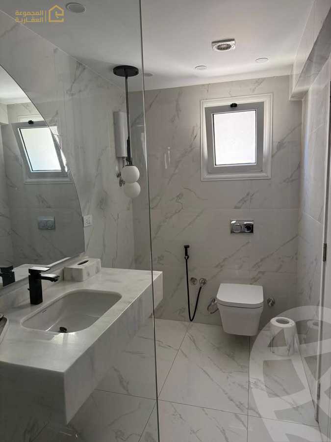 https://aqarmap.com.eg/ar/listing/6306470-for-sale-cairo-new-cairo-lrhb-city-phase-8