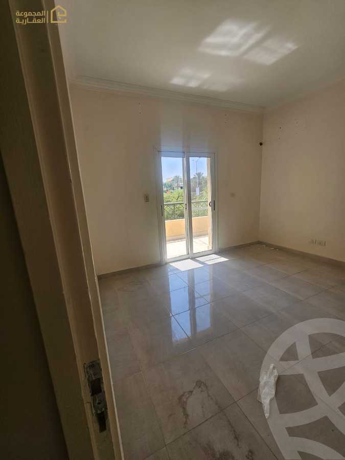 https://aqarmap.com.eg/ar/listing/6309255-for-sale-cairo-new-cairo-lrhb-city-phase-2-saed-ibn-mouaaz-st