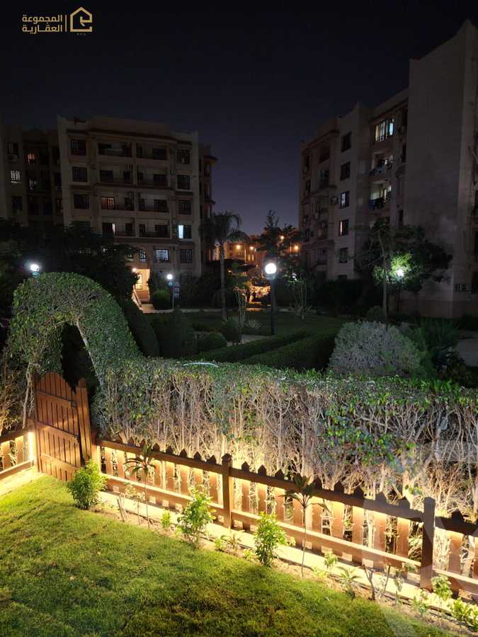 https://aqarmap.com.eg/ar/listing/6320198-for-sale-cairo-new-cairo-lrhb-city-phase-5-talaat-mostafa-st