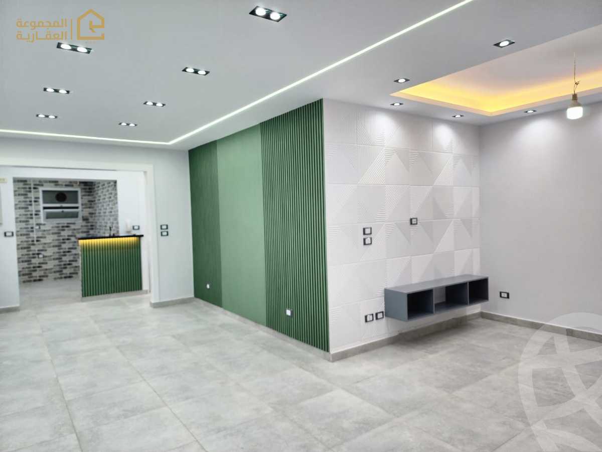 https://aqarmap.com.eg/ar/listing/6320198-for-sale-cairo-new-cairo-lrhb-city-phase-5-talaat-mostafa-st