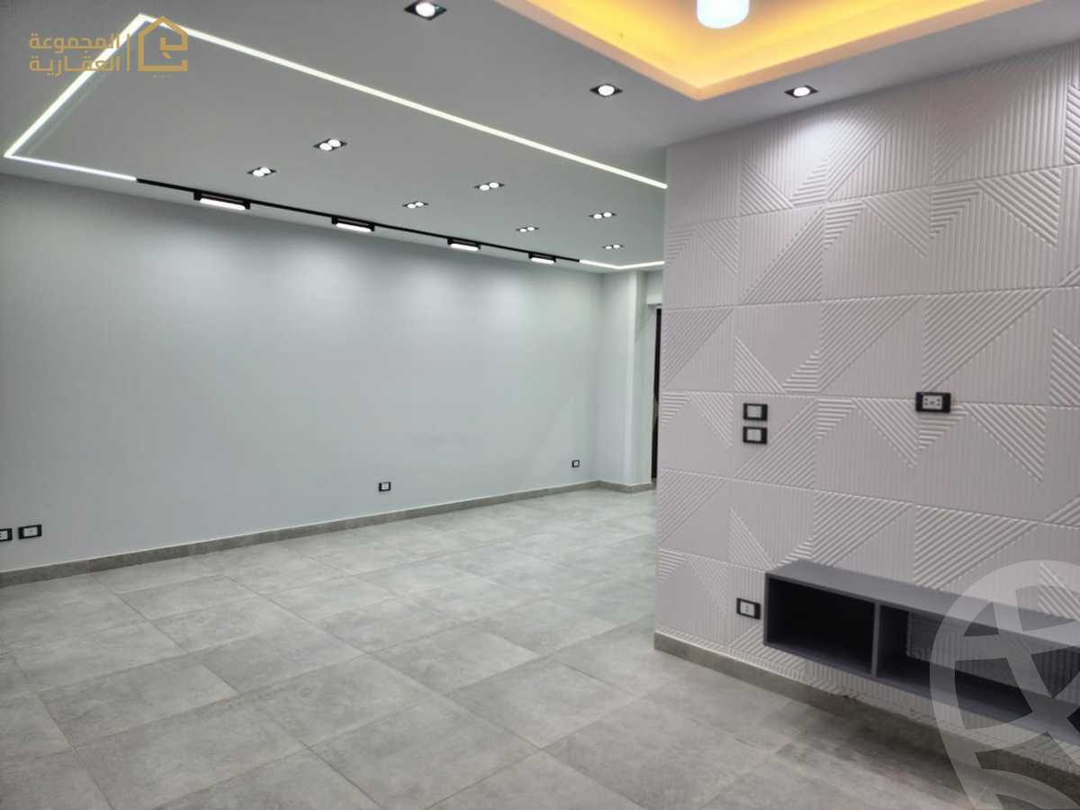 https://aqarmap.com.eg/ar/listing/6326799-for-sale-cairo-new-cairo-lrhb-city-phase-5-ibn-rushd-st