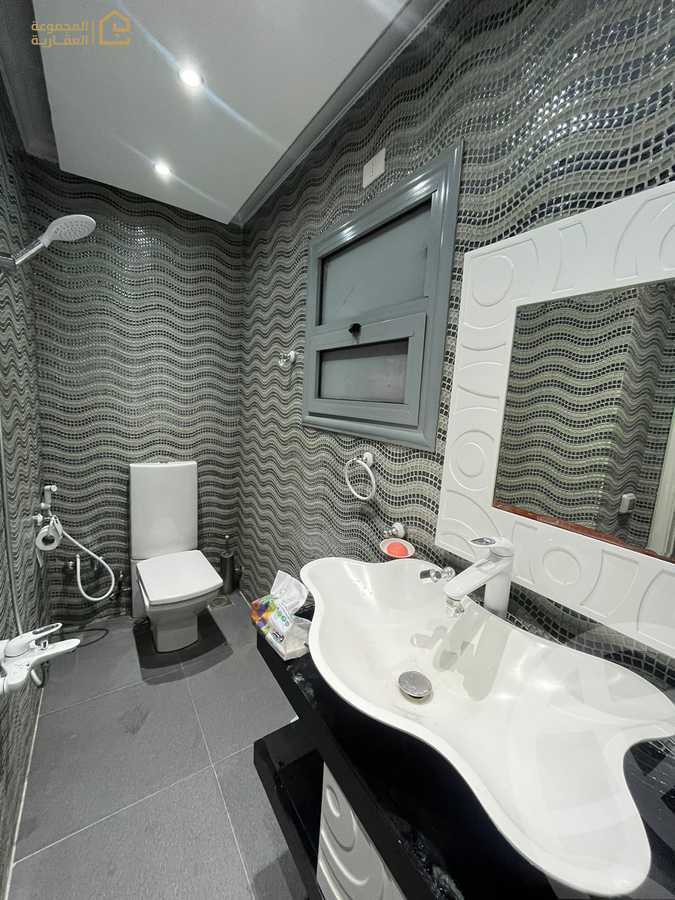 https://aqarmap.com.eg/en/listing/6328131-for-sale-cairo-new-cairo-lrhb-city-phase-8