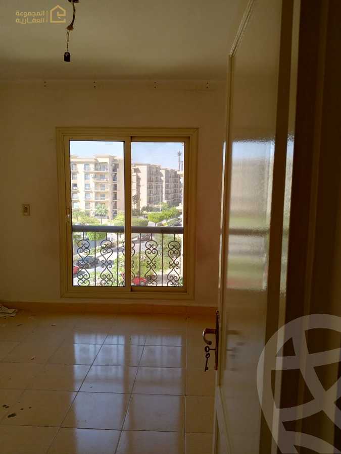 https://aqarmap.com.eg/ar/listing/6330460-for-sale-cairo-new-cairo-lrhb-city-phase-8