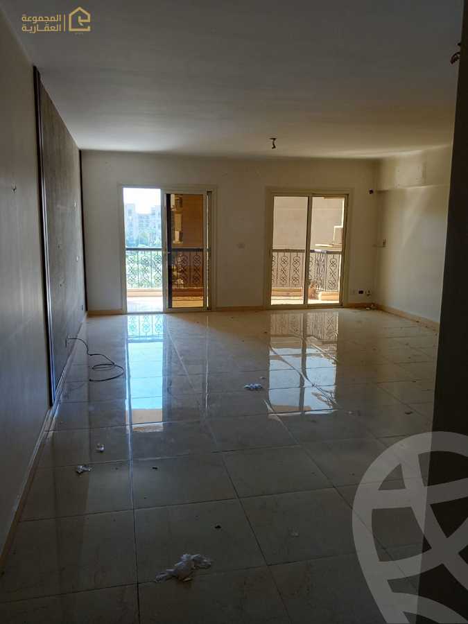 https://aqarmap.com.eg/ar/listing/6330460-for-sale-cairo-new-cairo-lrhb-city-phase-8