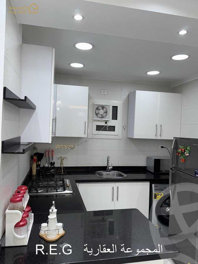 https://aqarmap.com.eg/ar/listing/6335802-for-rent-cairo-new-cairo-lrhb-city-phase-2-osama-ibn-zaid-st