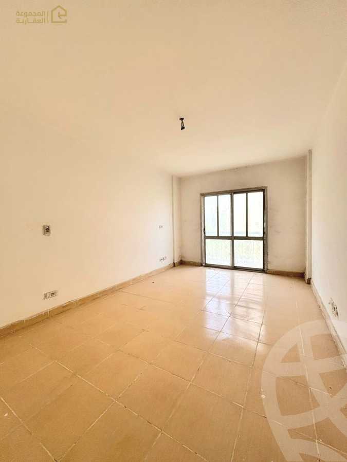 https://aqarmap.com.eg/ar/listing/6352290-for-sale-cairo-new-cairo-lrhb-city-phase-8