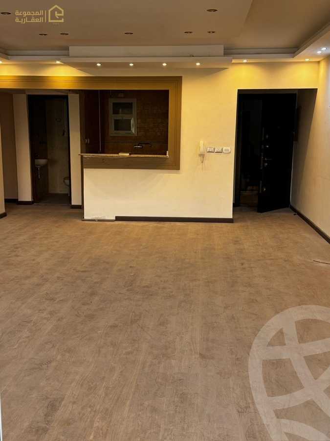 https://aqarmap.com.eg/en/listing/6354352-for-sale-cairo-new-cairo-lrhb-city-phase-8