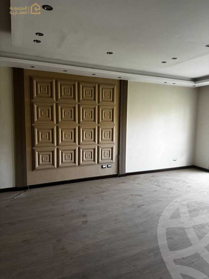 https://aqarmap.com.eg/en/listing/6354352-for-sale-cairo-new-cairo-lrhb-city-phase-8