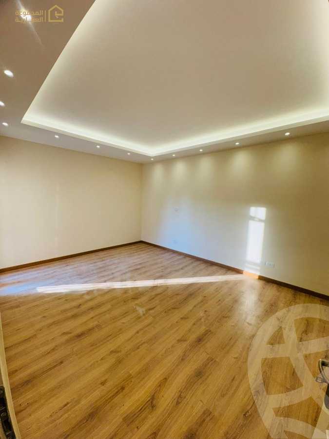 https://aqarmap.com.eg/ar/listing/6354817-for-sale-cairo-new-cairo-lrhb-city-phase-7