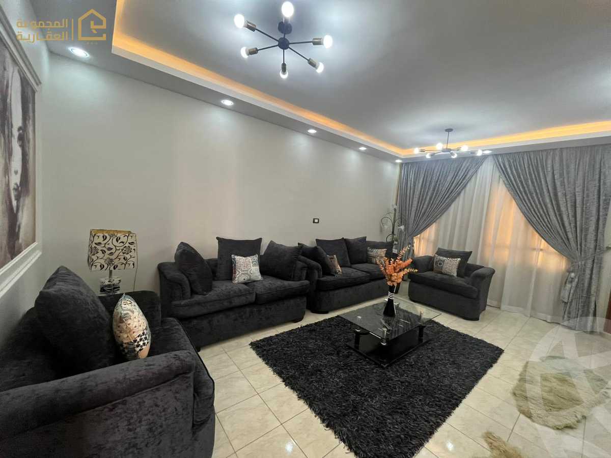 https://aqarmap.com.eg/ar/listing/6354904-for-rent-cairo-new-cairo-lrhb-city-phase-5-talaat-mostafa-st