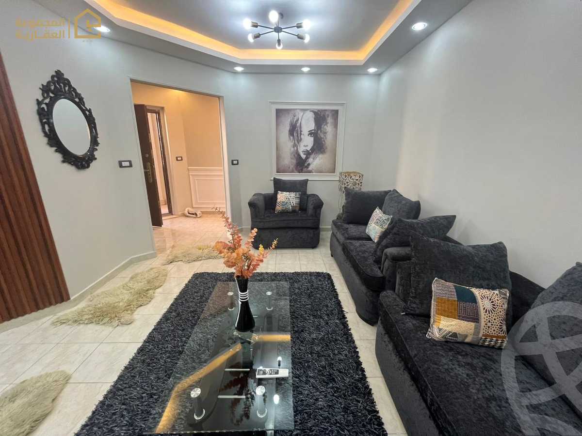 https://aqarmap.com.eg/ar/listing/6354904-for-rent-cairo-new-cairo-lrhb-city-phase-5-talaat-mostafa-st