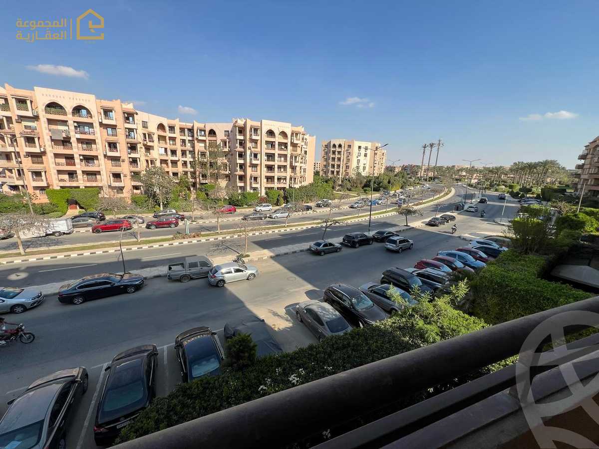 https://aqarmap.com.eg/ar/listing/6355961-for-rent-cairo-new-cairo-lrhb-city-phase-4-mohammed-farid-st