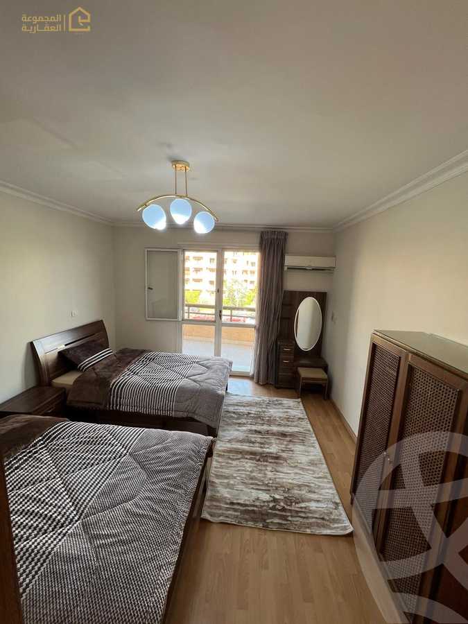 https://aqarmap.com.eg/ar/listing/6355961-for-rent-cairo-new-cairo-lrhb-city-phase-4-mohammed-farid-st