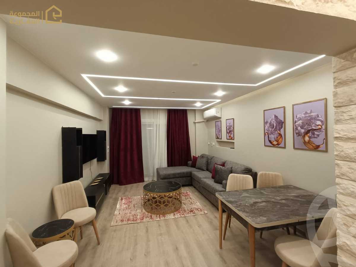 https://aqarmap.com.eg/ar/listing/6360156-for-rent-cairo-new-cairo-lrhb-city-phase-8