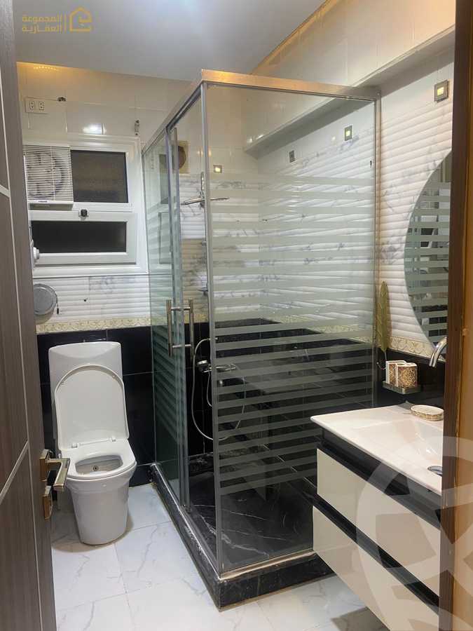 https://aqarmap.com.eg/ar/listing/6360156-for-rent-cairo-new-cairo-lrhb-city-phase-8