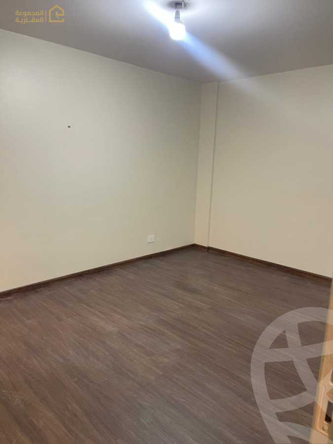 https://aqarmap.com.eg/en/listing/6360325-for-sale-cairo-new-cairo-lrhb-city-phase-1-ahmed-rami-st