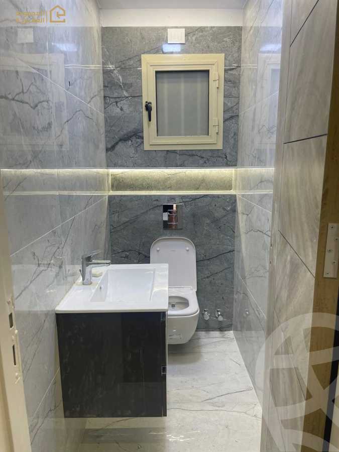 https://aqarmap.com.eg/en/listing/6360325-for-sale-cairo-new-cairo-lrhb-city-phase-1-ahmed-rami-st