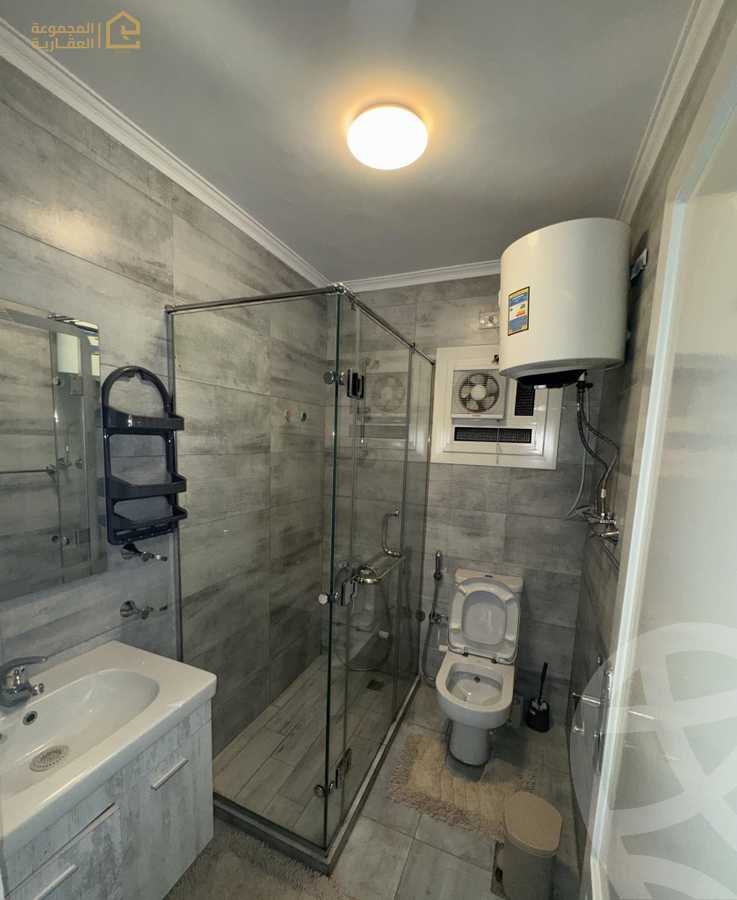 https://aqarmap.com.eg/ar/listing/6380525-for-rent-cairo-new-cairo-lrhb-city-phase-2-osama-ibn-zaid-st