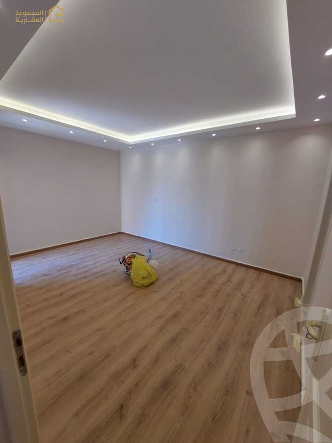 https://aqarmap.com.eg/ar/listing/6380710-for-sale-cairo-new-cairo-lrhb-city-phase-7