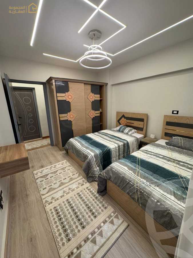 https://aqarmap.com.eg/ar/listing/6385216-for-rent-cairo-new-cairo-lrhb-city-phase-8
