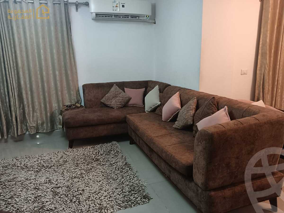 https://aqarmap.com.eg/ar/listing/6385289-for-rent-cairo-new-cairo-lrhb-city-phase-2-saed-ibn-mouaaz-st