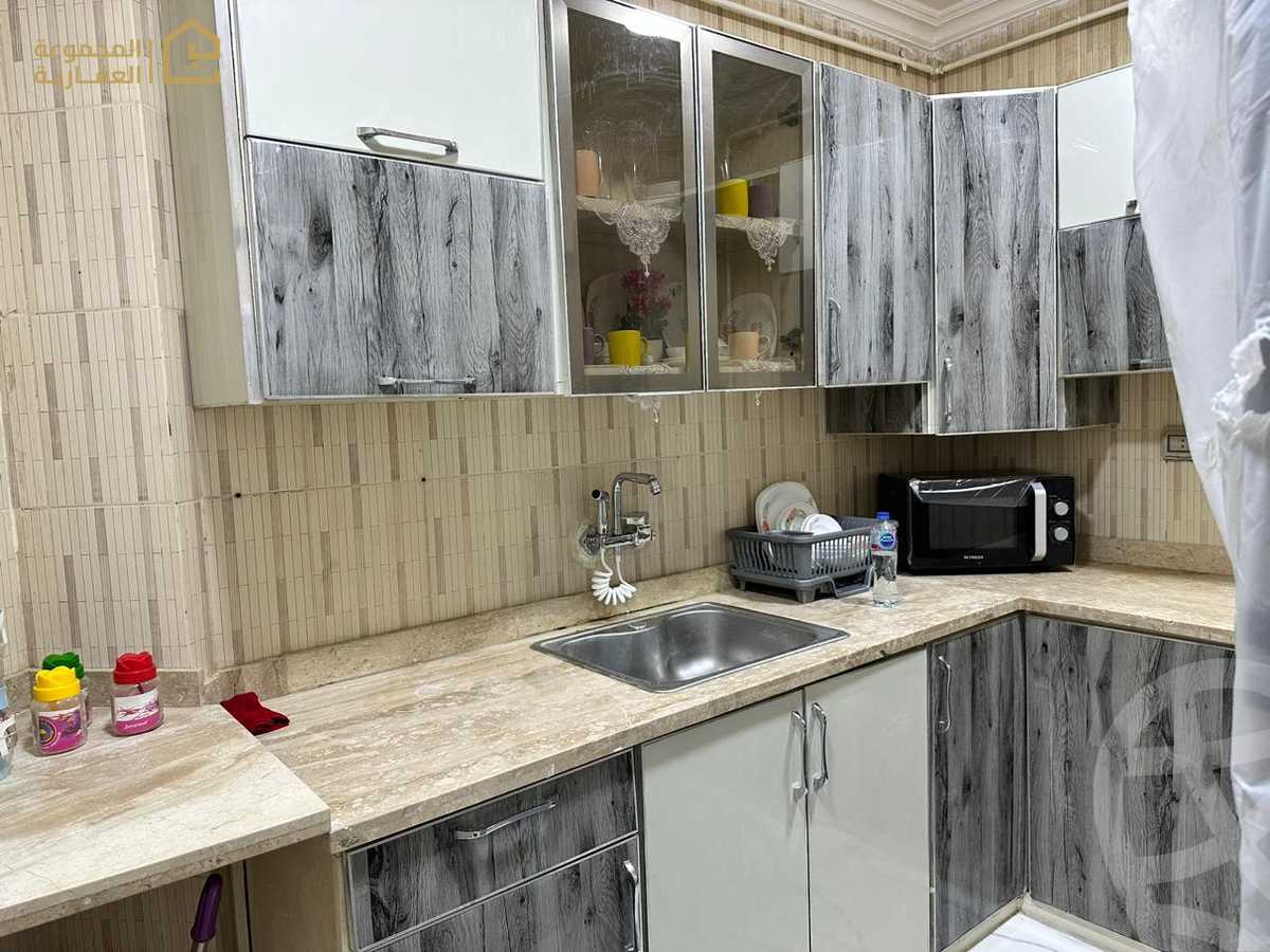 https://aqarmap.com.eg/en/listing/6400395-for-rent-cairo-new-cairo-lrhb-city-phase-8