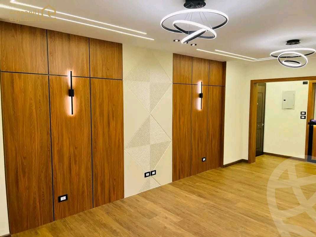https://aqarmap.com.eg/en/listing/6558526-for-sale-cairo-new-cairo-lrhb-city-phase-5-talaat-mostafa-st