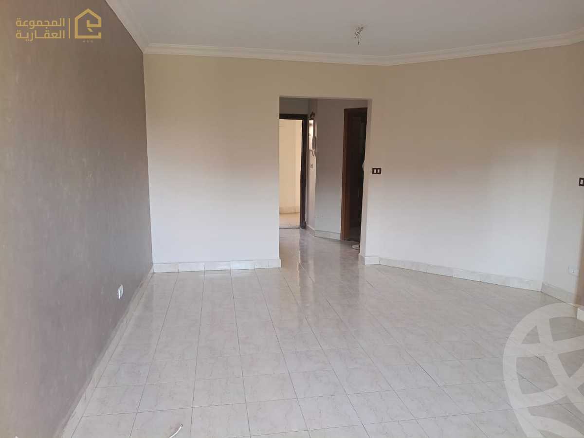 https://aqarmap.com.eg/ar/listing/6566909-for-rent-cairo-new-cairo-lrhb-city-phase-5-talaat-mostafa-st