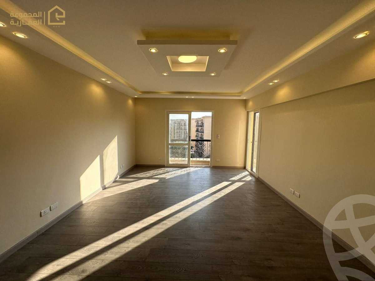 https://aqarmap.com.eg/en/listing/6566925-for-sale-cairo-new-cairo-lrhb-city-mtdd-lrhb-phase-9
